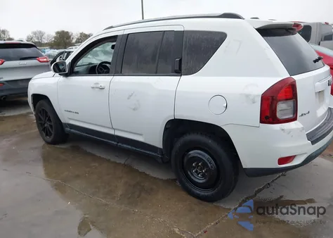 2016 Jeep Compass Latitude из США, поврежденный, VIN 1C4NJDEB0GD616420